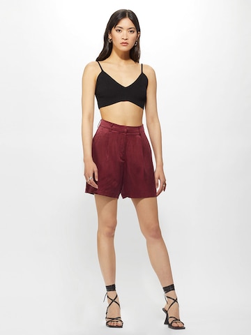 Young Poets Regular Pleat-Front Pants 'Tona' in Red