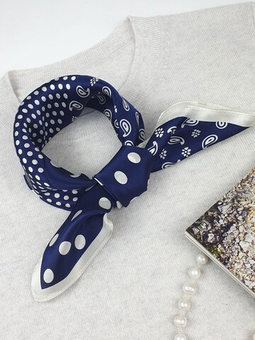 MayTree Wrap in Blue