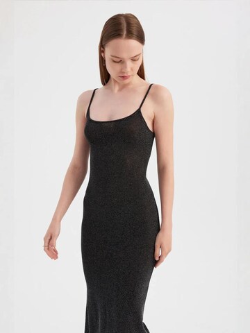 Hiccup Jurk in Zwart