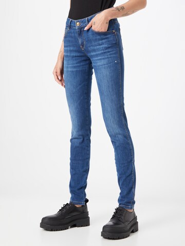 GUESS Skinny Jeans 'CURVE X' i blå: framsida