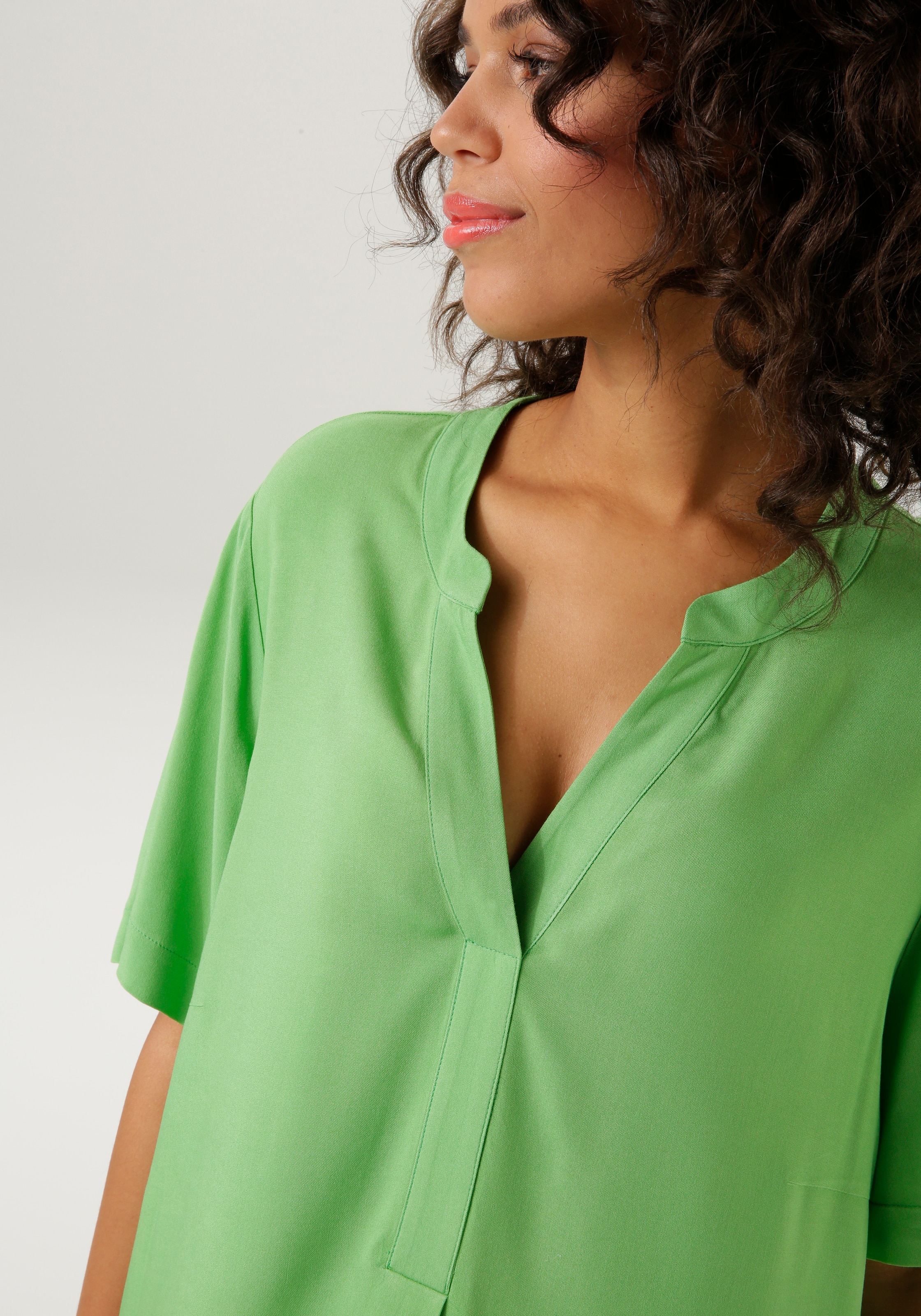 begrenzte Zeit verfügbar Aniston CASUAL Blusenkleid in Grün YOU ABOUT 