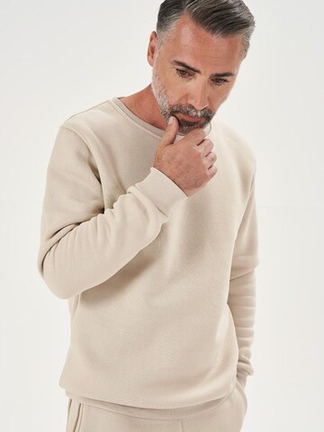 LOUIS LECLER Sweatshirt 'Carter' in Beige