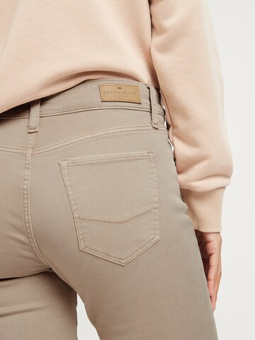 Cross Jeans Slimfit Jeans 'Anya' in Beige