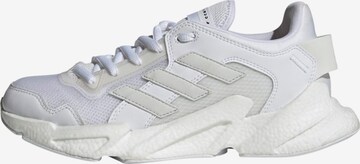 Baskets basses ADIDAS SPORTSWEAR en blanc : devant