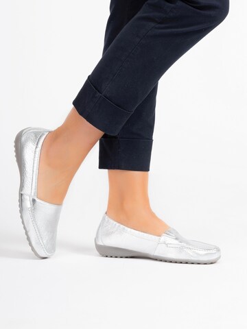 VITAFORM Moccasins in Silver: front