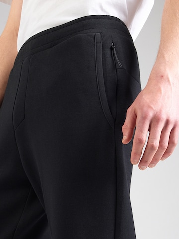 BOSS Ozke Hlače | črna barva