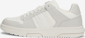 Tommy Jeans Sneakers laag in Beige: voorkant