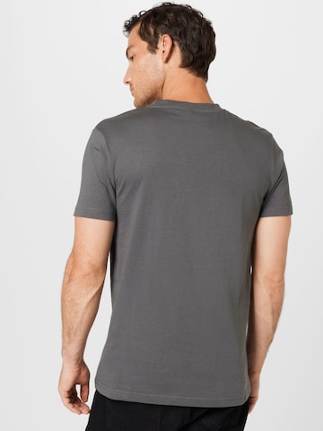 T-Shirt 'Can´t Hang With Us' MT Men en gris