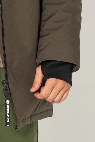 Ron Tomson Winterjacke, Model trägt Größe M in Grün