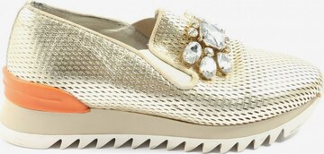 Alpe Flats & Loafers in 37 in Gold: front