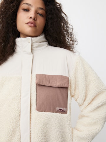 Pull&Bear Between-Season Jacket in Beige