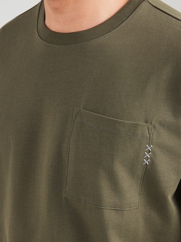 SCOTCH & SODA T-shirt 'Seasonal Core' i grön