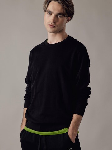 Felpa 'Felpa Girocollo' di OWN Off With Nature in nero: frontale