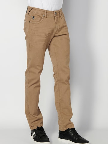 KOROSHI Regular Jeans in Brown: front