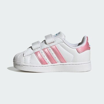 ADIDAS ORIGINALS Sneakers 'Disney Superstar II' in Wit