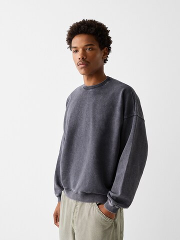 Sweat-shirt Bershka en gris : devant