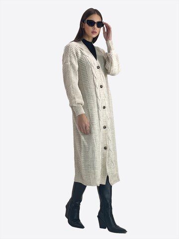 Elara Strickjacke in Beige