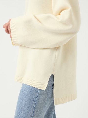YAS Trui 'YASELMA' in Beige
