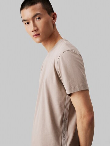 T-Shirt Calvin Klein Jeans en gris