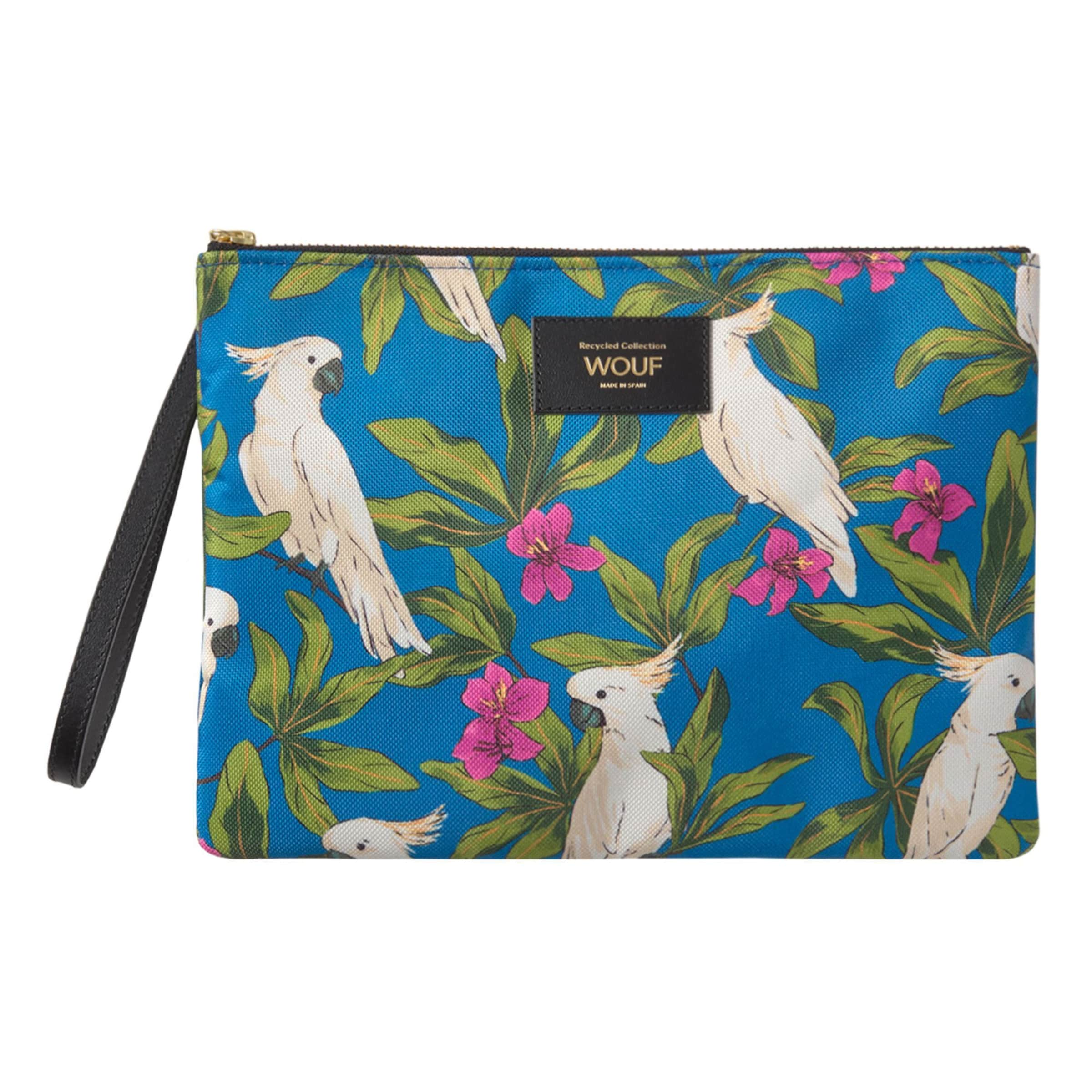 Wouf Toiletry bag in Blue: front