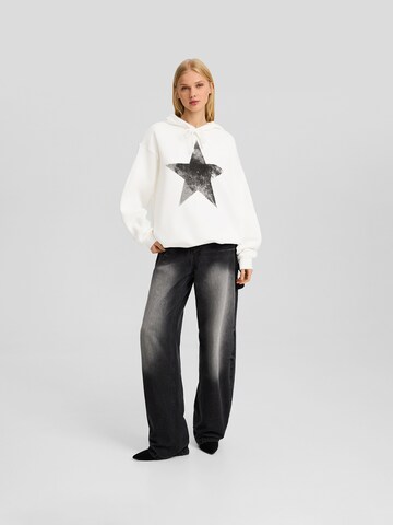 Sweat-shirt Bershka en blanc