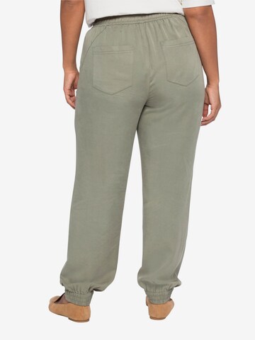 SHEEGO Tapered Pants in Green