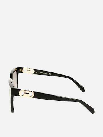 FERRAGAMO Sunglasses in Black