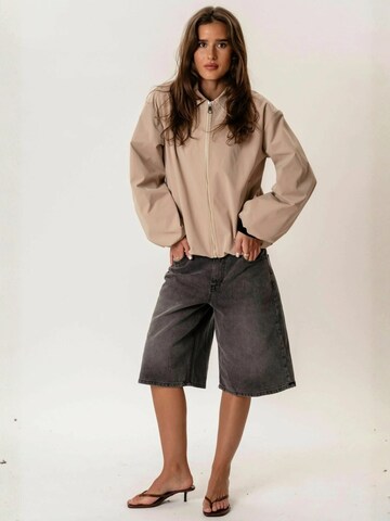 TEESHOPPEN Kurtka przejściowa ' Ines ' w kolorze beżowy