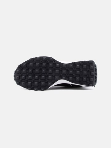 Karl Lagerfeld Nizke superge | črna barva