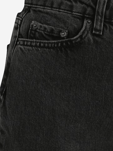 Vero Moda Petite Regular Jeans 'Zoe' i svart