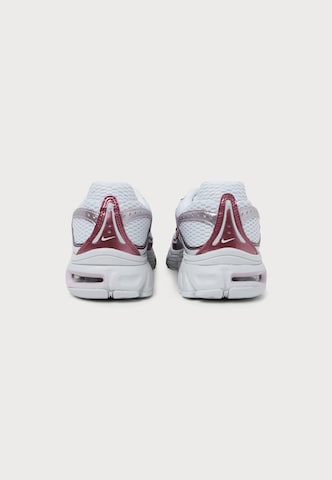 Baskets basses 'Air Max Moto 2K' Nike Sportswear en blanc