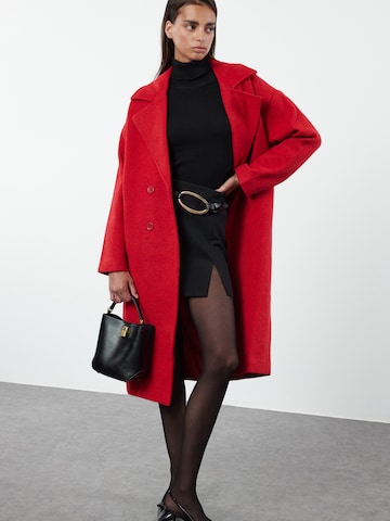 Trendyol Övergångskappa i röd