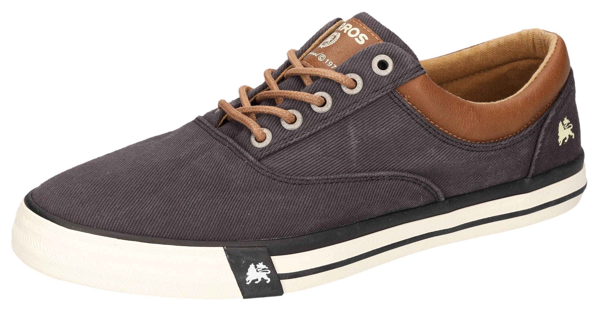 LERROS Sneakers in Black: front
