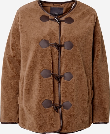 ONLY Carmakoma Välikausitakki 'CARMALI' värissä ruskea: etupuoli