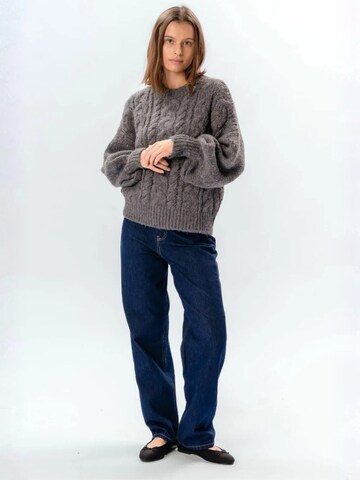 TEESHOPPEN Neulepaita ' Emma Cable ' värissä harmaa