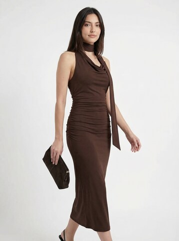 studioselect Ruha 'Blanca' - barna: elől