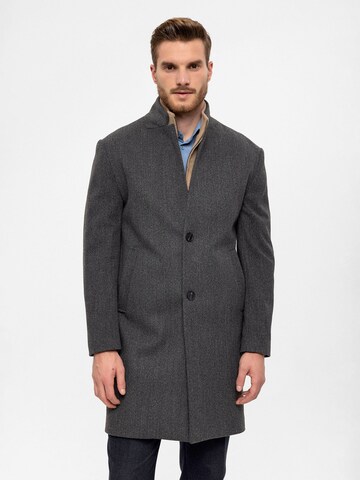 Antioch Between-seasons coat in Grey: front