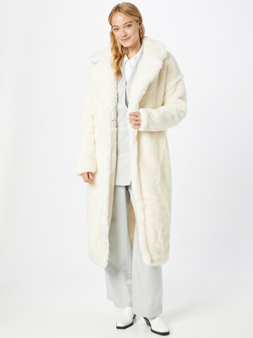 Missguided Płaszcz przejściowy w kolorze biały: przód