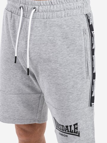 LONSDALE Regular Byxa i grå