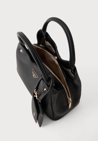 GUESS Handtasche 'Lorella' in Schwarz