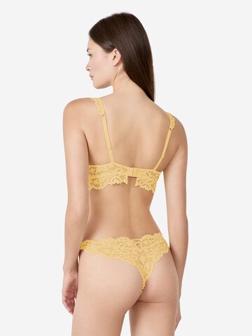 String 'Legende' di ETAM in beige