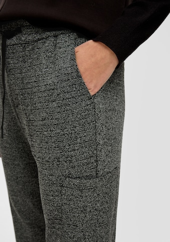 s.Oliver Tapered Hose in Grau