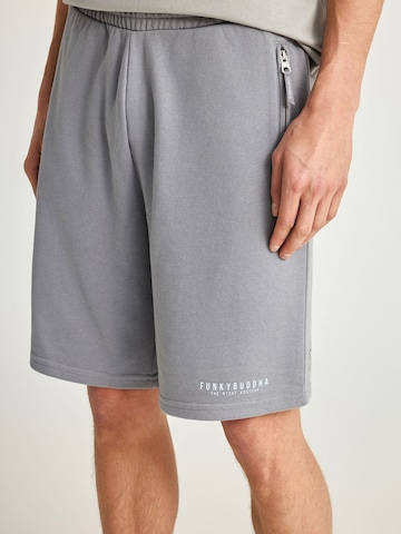 Funky Buddha regular Παντελόνι σε γκρι