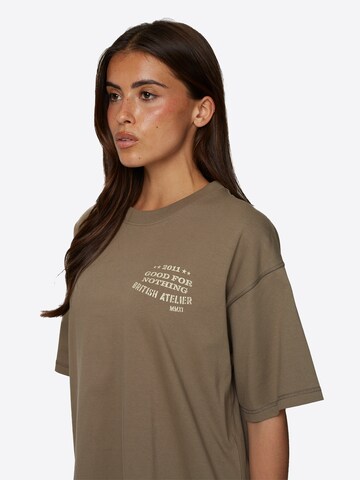 Maglietta di Good For Nothing in marrone