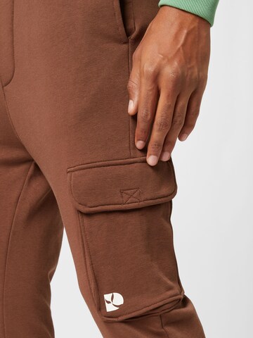 TOM TAILOR DENIM Tapered Cargo Pants in Brown