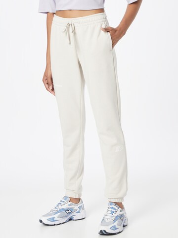 Effilé Pantalon 'Essentials' new balance en blanc : devant