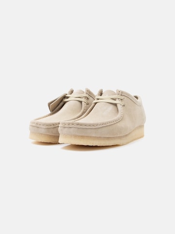 Clarks Originals - Mocassins 'Wallabee' em bege