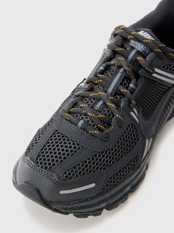 Sneaker 'VOMERO 5' di Nike Sportswear in grigio