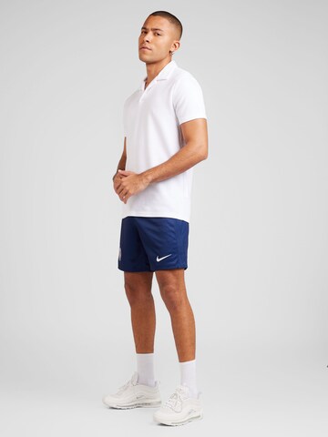 NIKE Regular Sportshorts in Blau