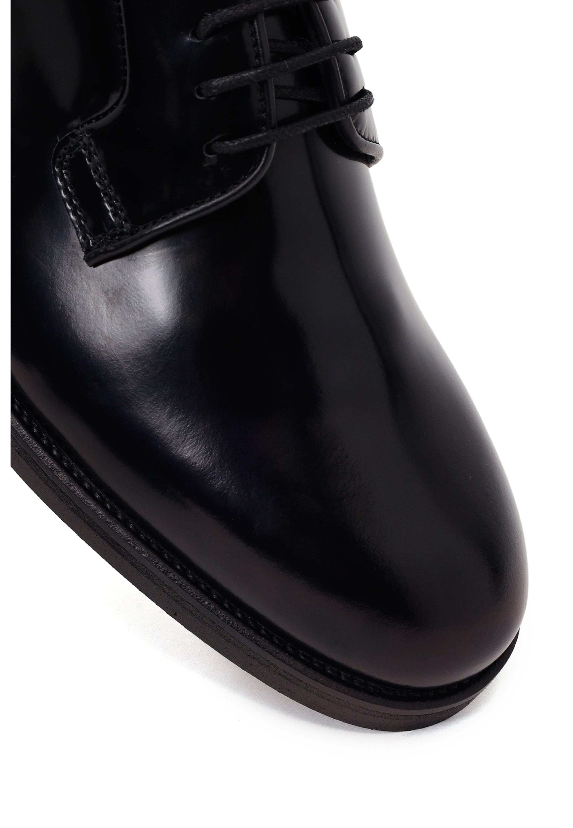 Scarpa stringata di Derimod in nero